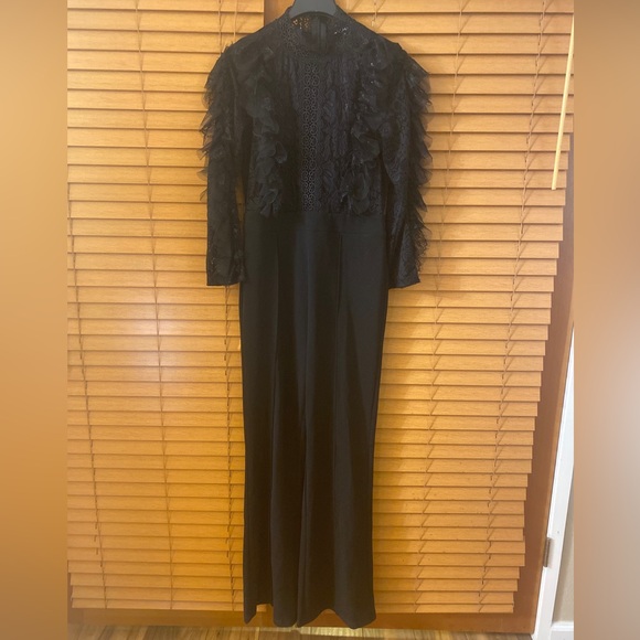 Elegant Black Jumpsuit - Picture 3 of 8